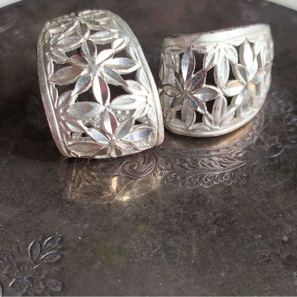 Antique Estate Filigree Flower Solid STERLING SILVER half hoop earrings 6.16 g